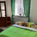 Dovolenkovy Dom V Centre Дом отдыха Slovenska Lupca