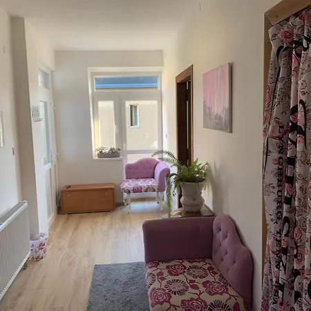 Casa de Férias Dovolenkovy Dom V Centre